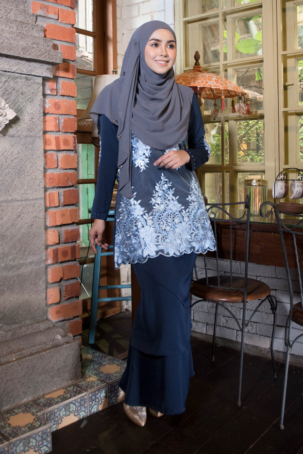 Baju Kurung Lace Abella - Midnight Blue
