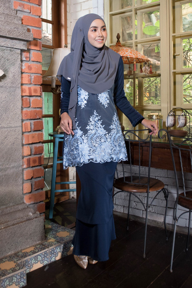 Baju Kurung Lace Abella - Midnight Blue