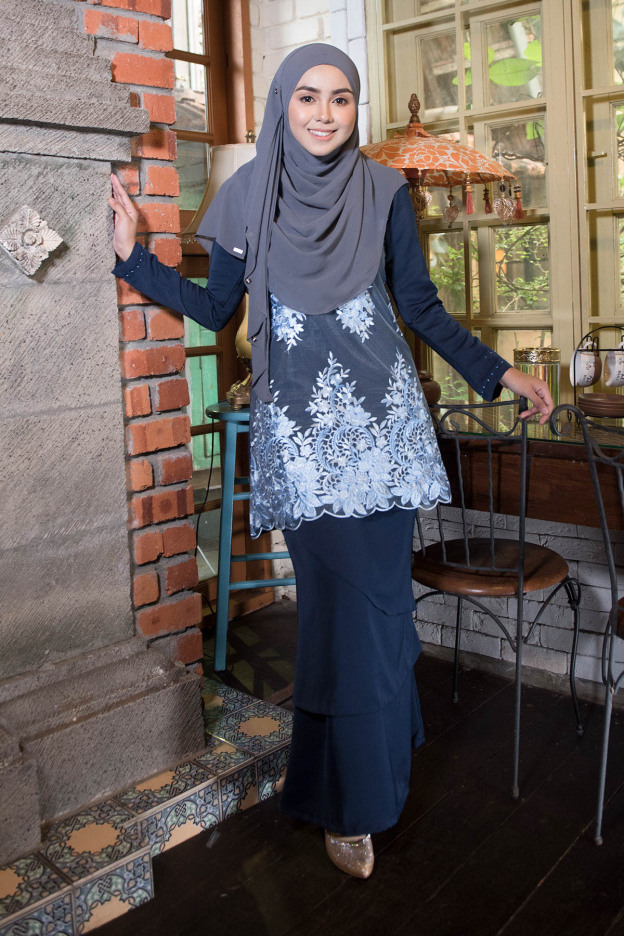 Baju Kurung Lace Abella - Midnight Blue
