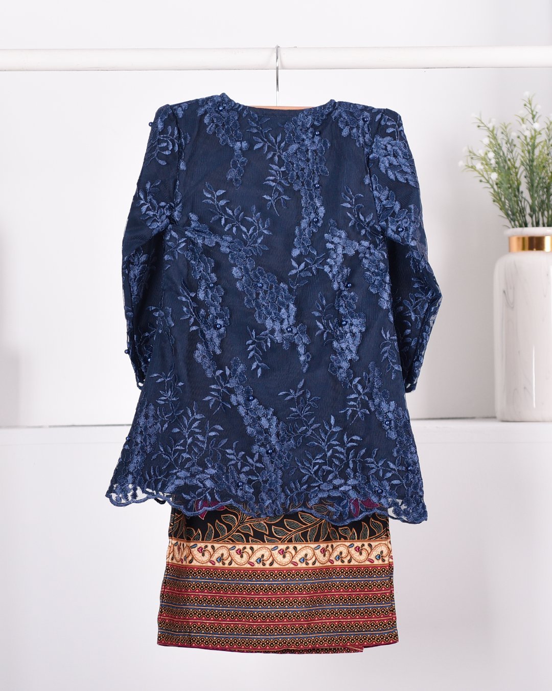 Baju Kurung Batik Lace Pearl Aeda Kids - Berry Blue