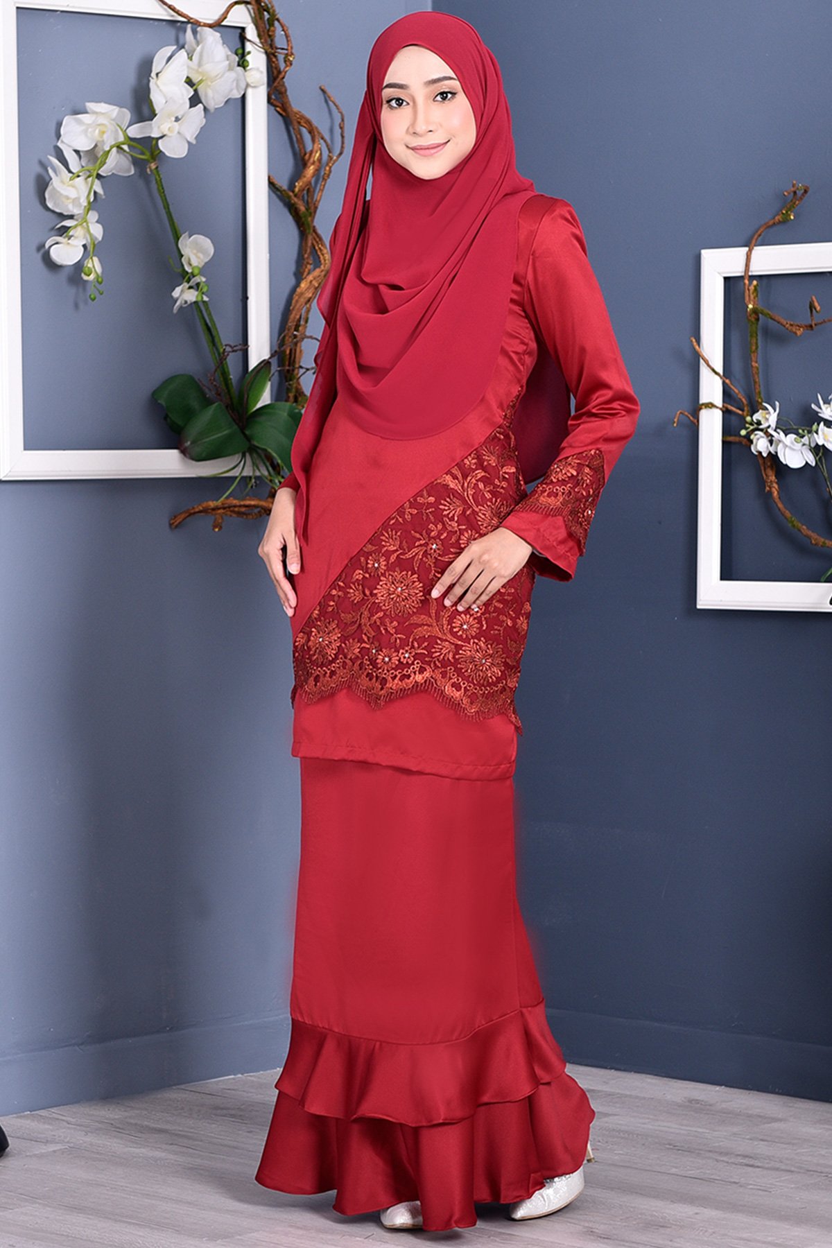 Baju Kurung Lace Allaire - Scarlet Red