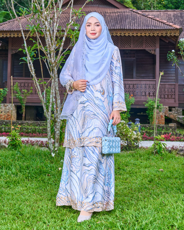 Baju Kurung Sulam Diamanted Aurelia