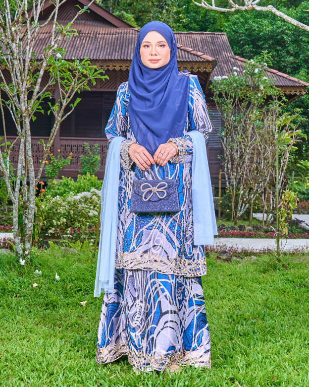 Baju Kurung Sulam Diamanted Aurelia