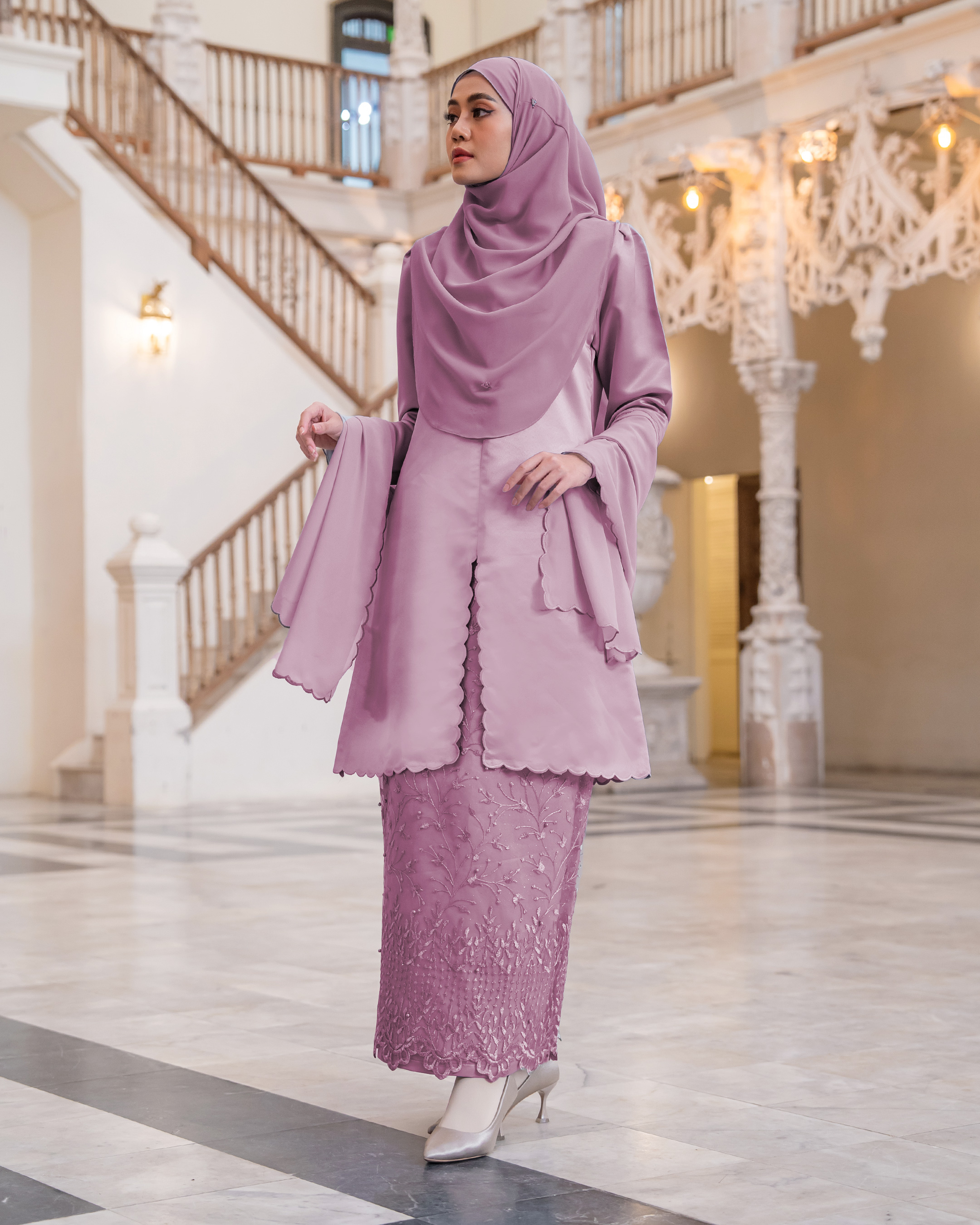 Baju Kurung Sulam Lace Aurora