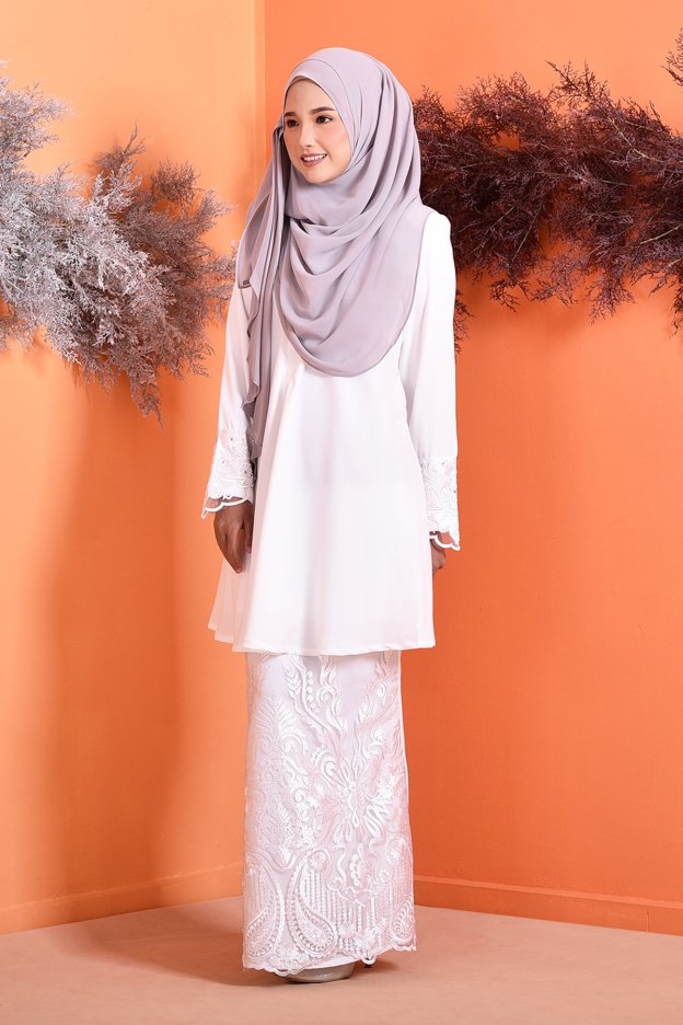 Baju Kurung Lace Avani - Sky White