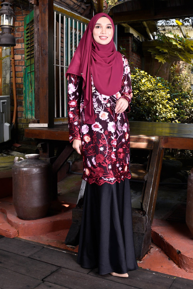 Baju Kurung Lace Azureen - Black Panther
