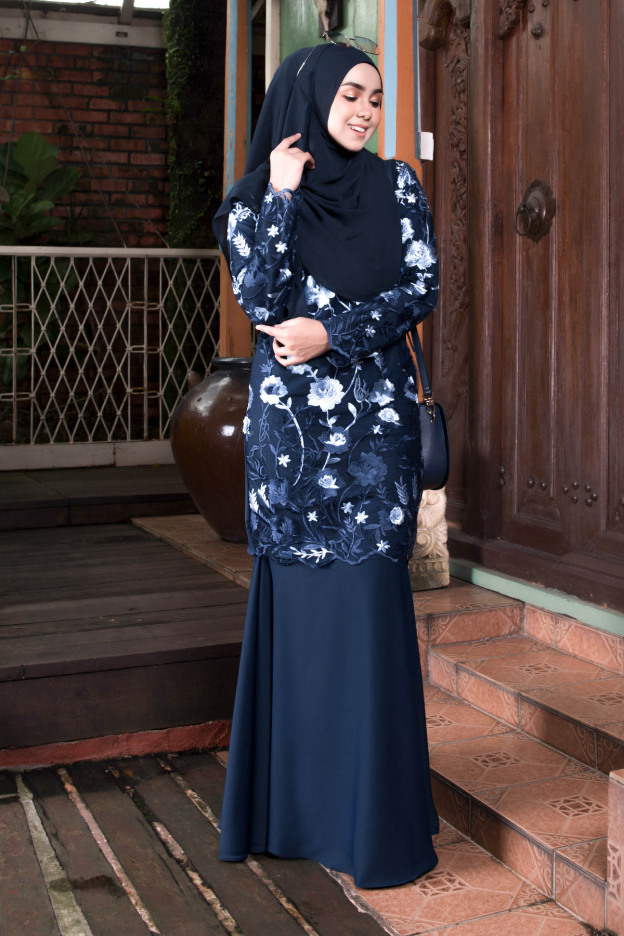 Baju Kurung Lace Azureen - Majestic Blue