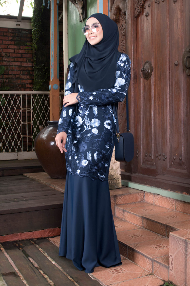 Baju Kurung Lace Azureen - Majestic Blue