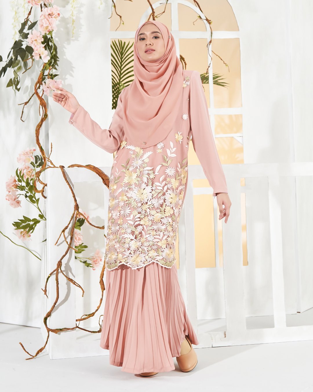 Baju Kurung Lace Baheera - Slow Peach