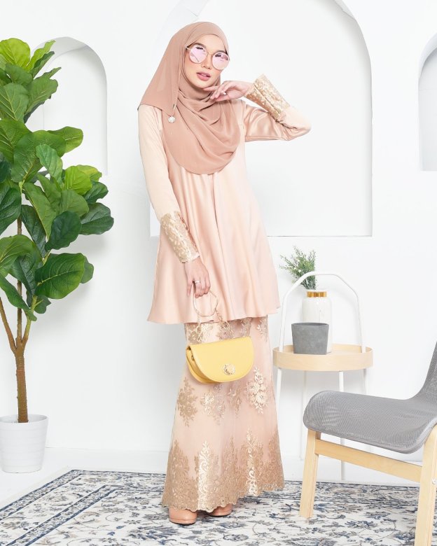 Baju Kurung Barbie Lace Afni - Ferrero Gold