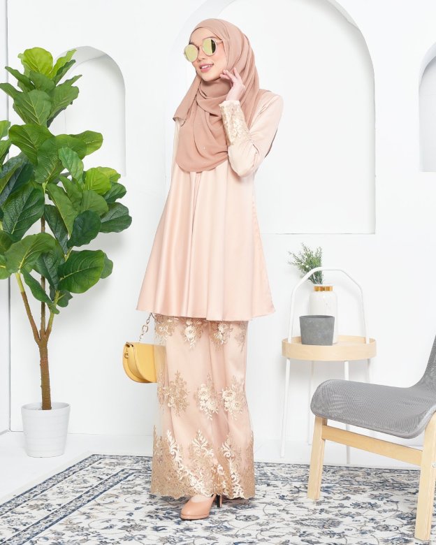Baju Kurung Barbie Lace Afni - Ferrero Gold