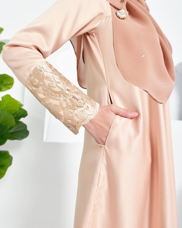 Baju Kurung Barbie Lace Afni - Ferrero Gold