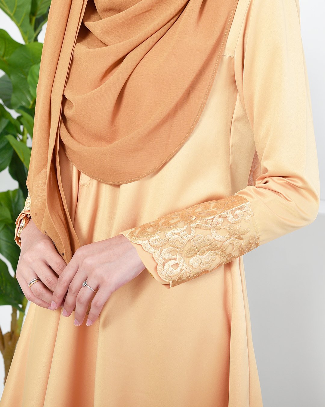 Baju Kurung Barbie Lace Afni - Gold Dust