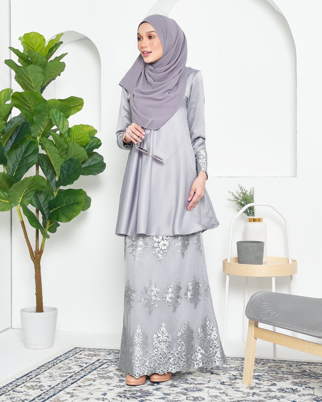 Baju Kurung Barbie Lace Afni - Silver Cloud