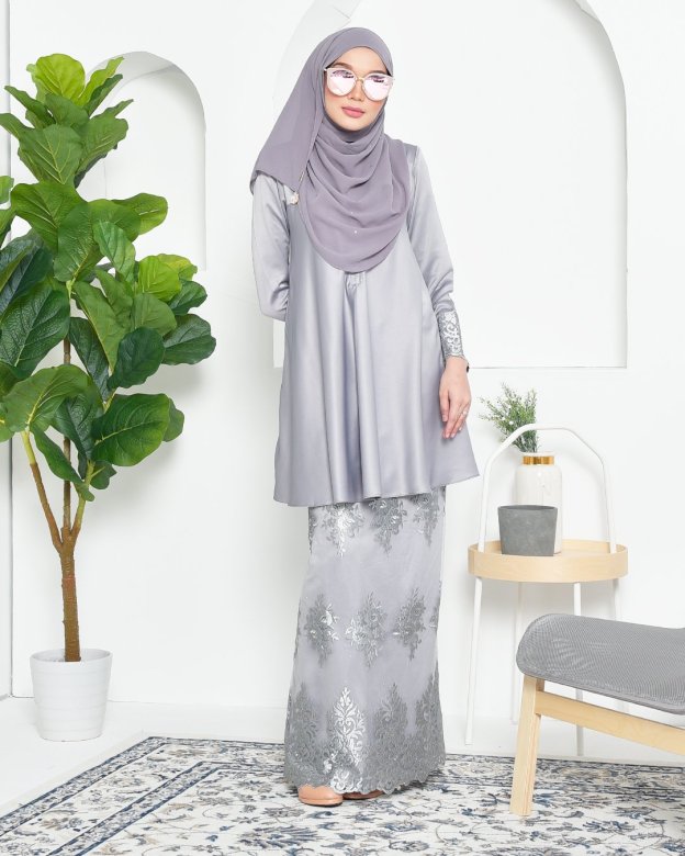Baju Kurung Barbie Lace Afni - Silver Cloud