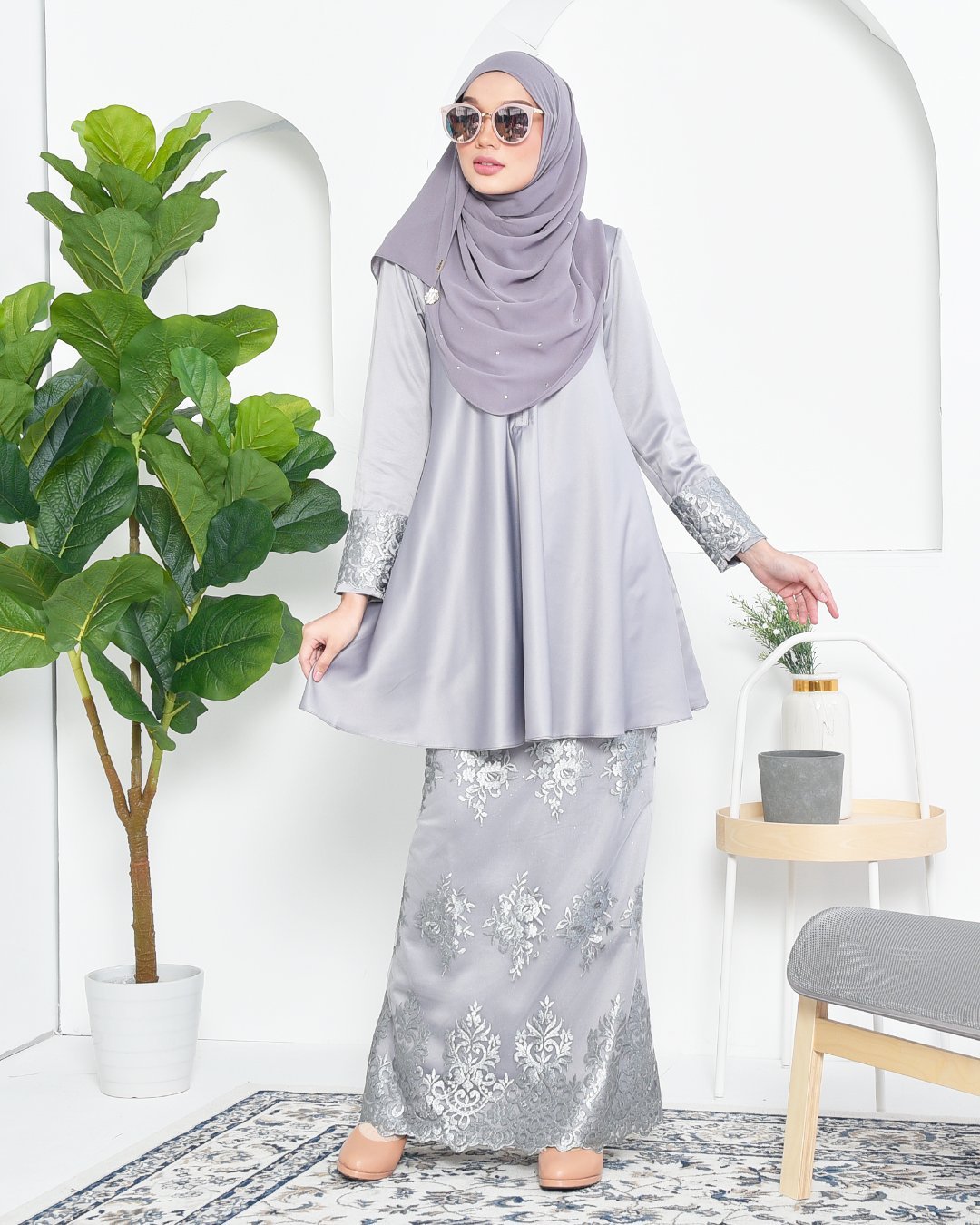 Baju Kurung Barbie Lace Afni - Silver Cloud