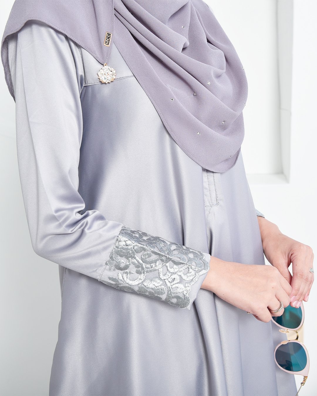 Baju Kurung Barbie Lace Afni - Silver Cloud