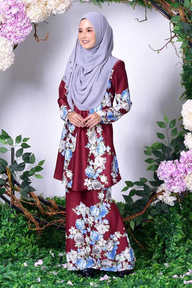 Baju Kurung Barbie Meghan - Red Daisy