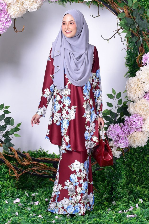 Baju Kurung Barbie Meghan - Red Daisy