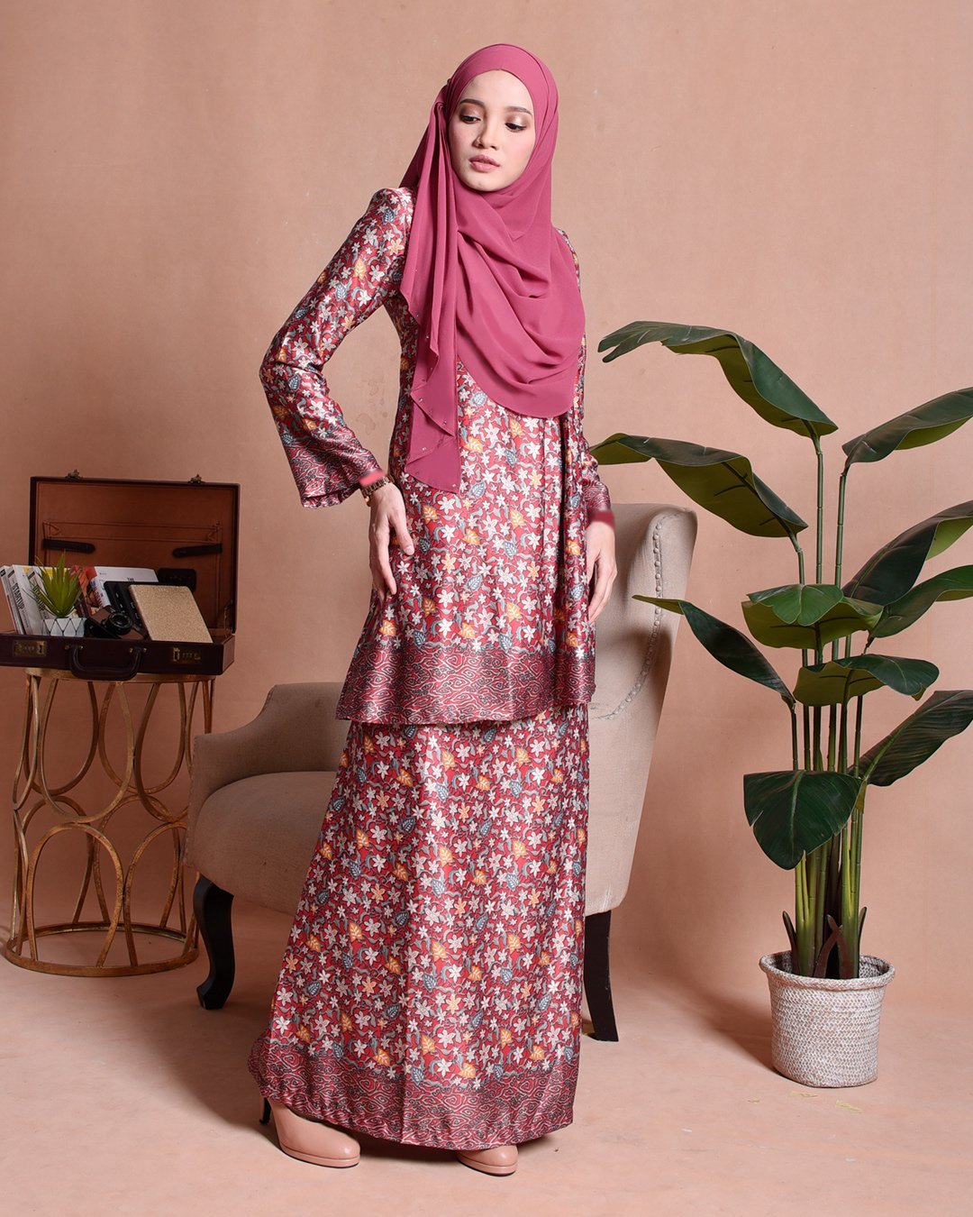 Baju Kurung Batik Pleated Arina - Sky Red