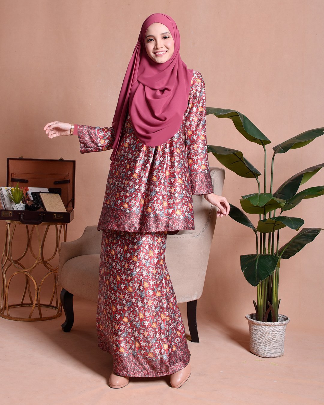 Baju Kurung Batik Pleated Arina - Sky Red