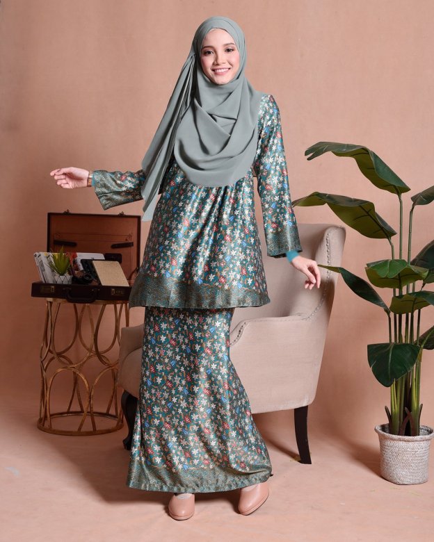 Baju Kurung Batik Pleated Arina - Turquoise