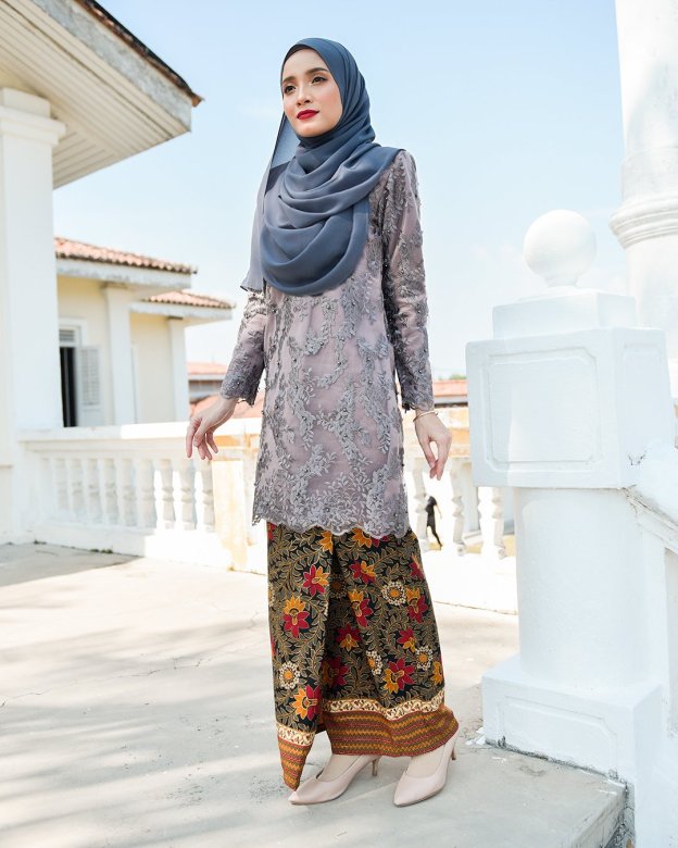 Baju Kurung Batik Lace Pearl Aeda - Pigeon Grey