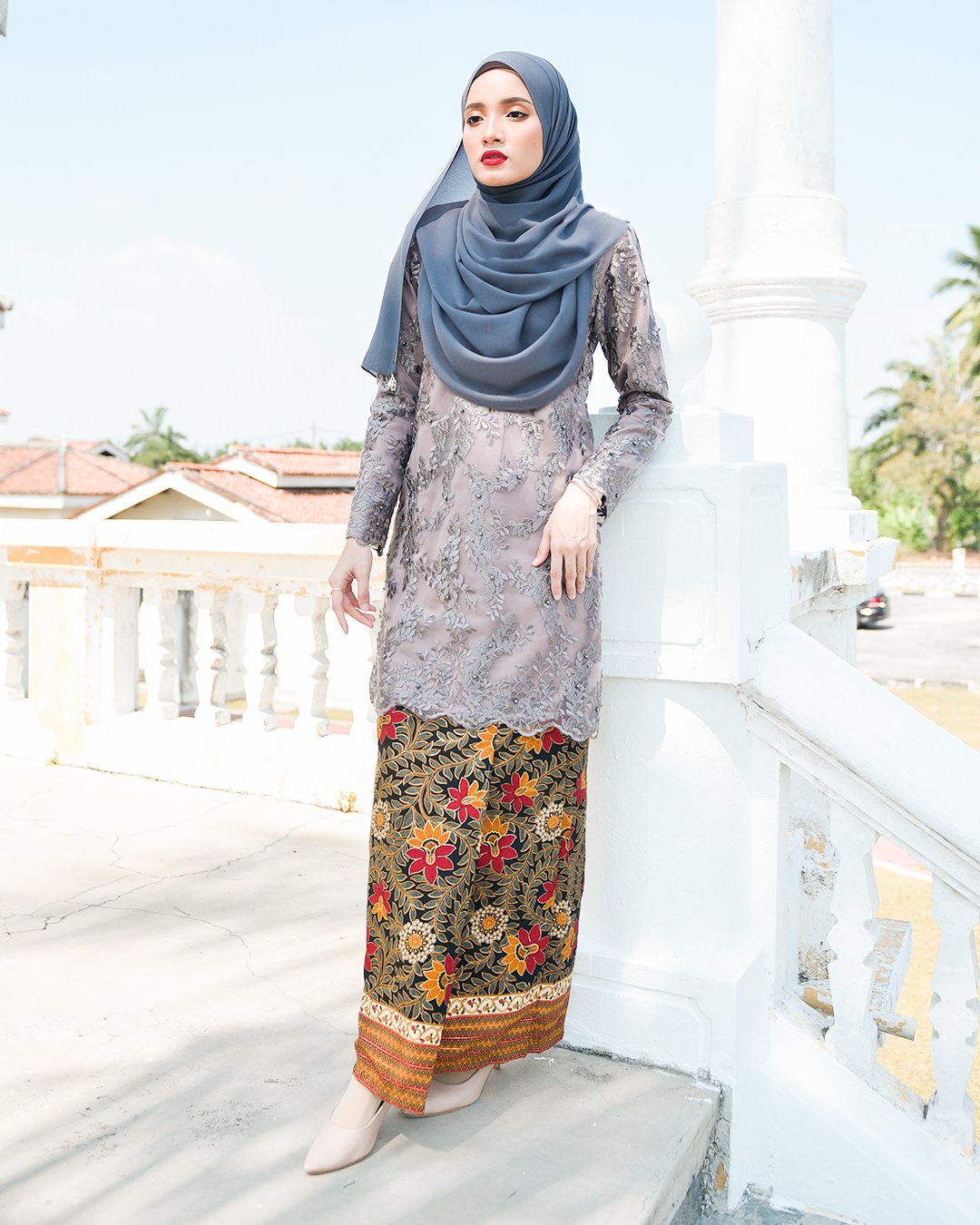 Baju Kurung Batik Lace Pearl Aeda - Pigeon Grey