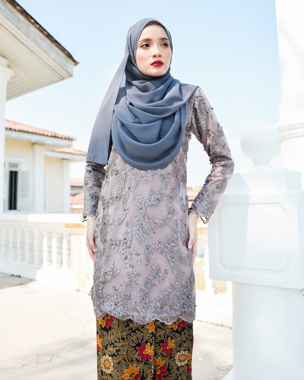 Baju Kurung Batik Lace Pearl Aeda - Pigeon Grey