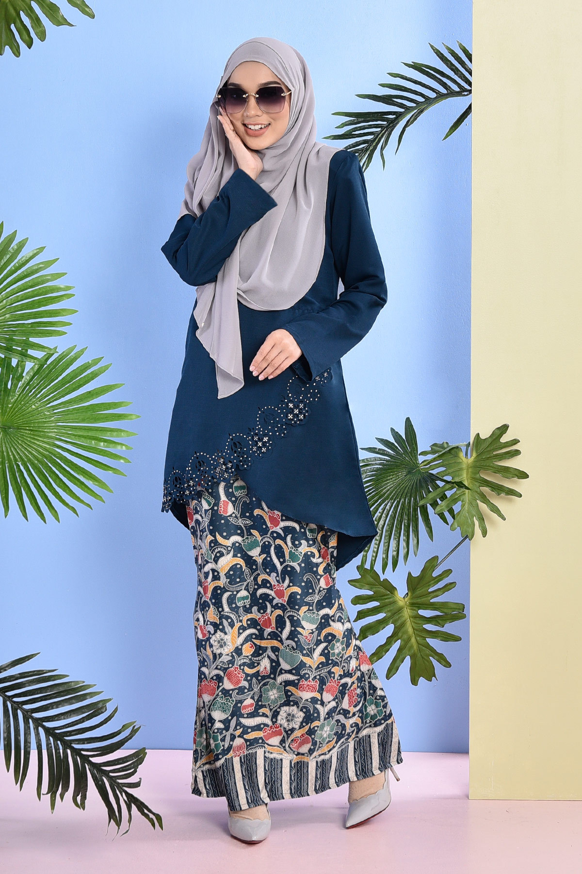 Baju Kurung Batik Megan Lasercut Nala - Navy