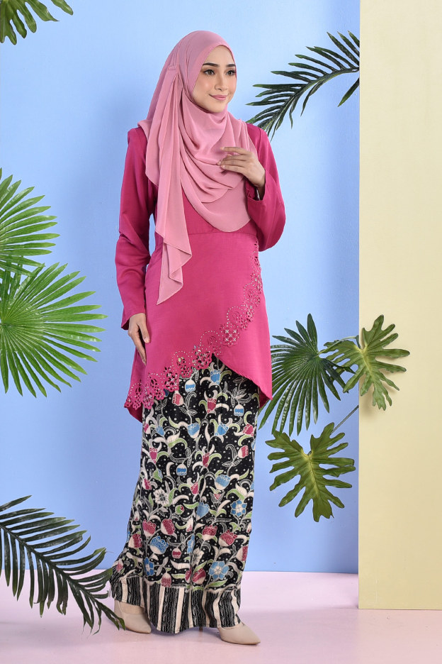 Baju Kurung Batik Megan Lasercut Nala - Fuschia