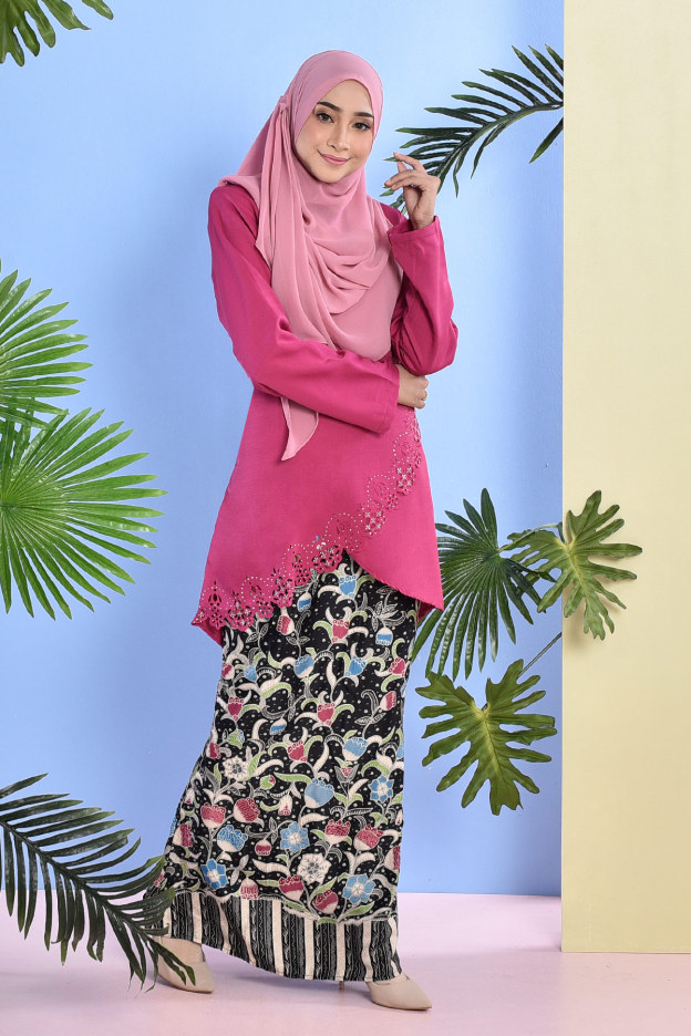 Baju Kurung Batik Megan Lasercut Nala - Fuschia
