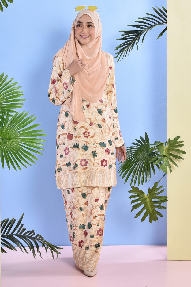 Baju Kurung Batik Naili - Marigold