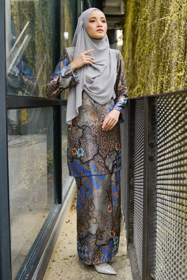 Baju Kurung Batik Satin Silk Najiha - Gemstone Blue