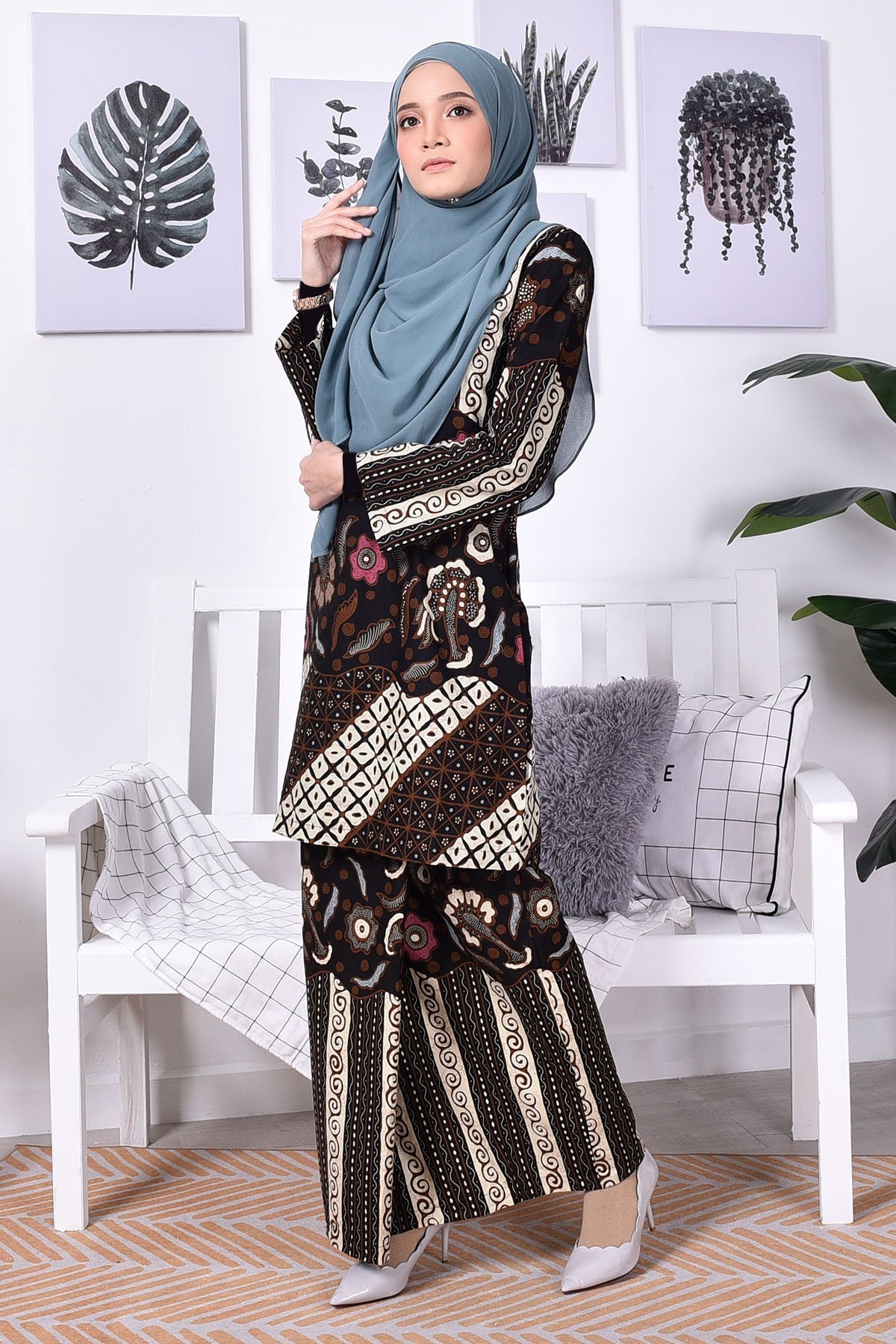 Baju Kurung Batik Norin - Brown