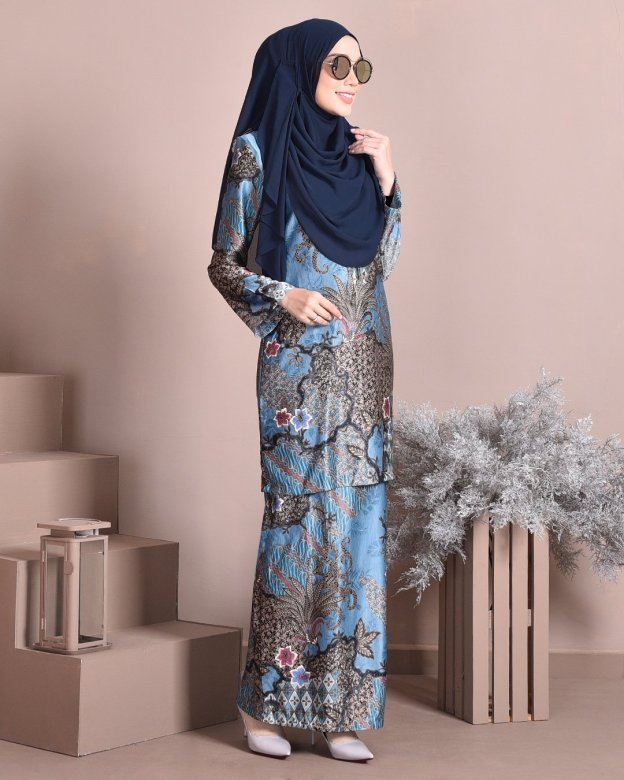 Baju Kurung Batik Satin Silk Najiha - Sea Blue