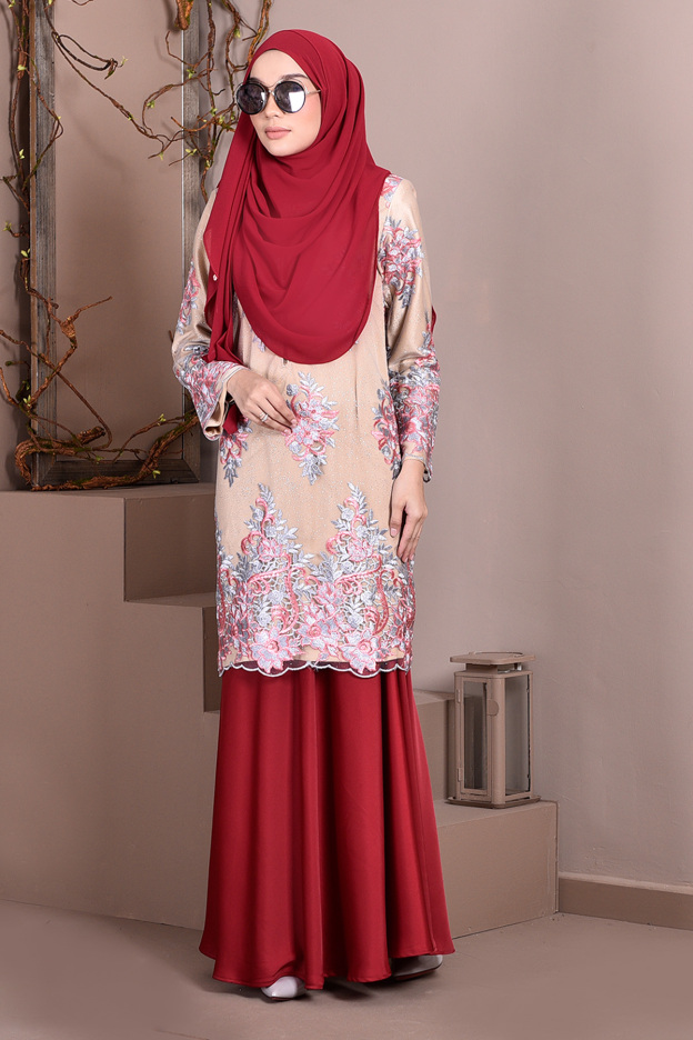 Baju Kurung Lace Brettany Glitter - Strawberry