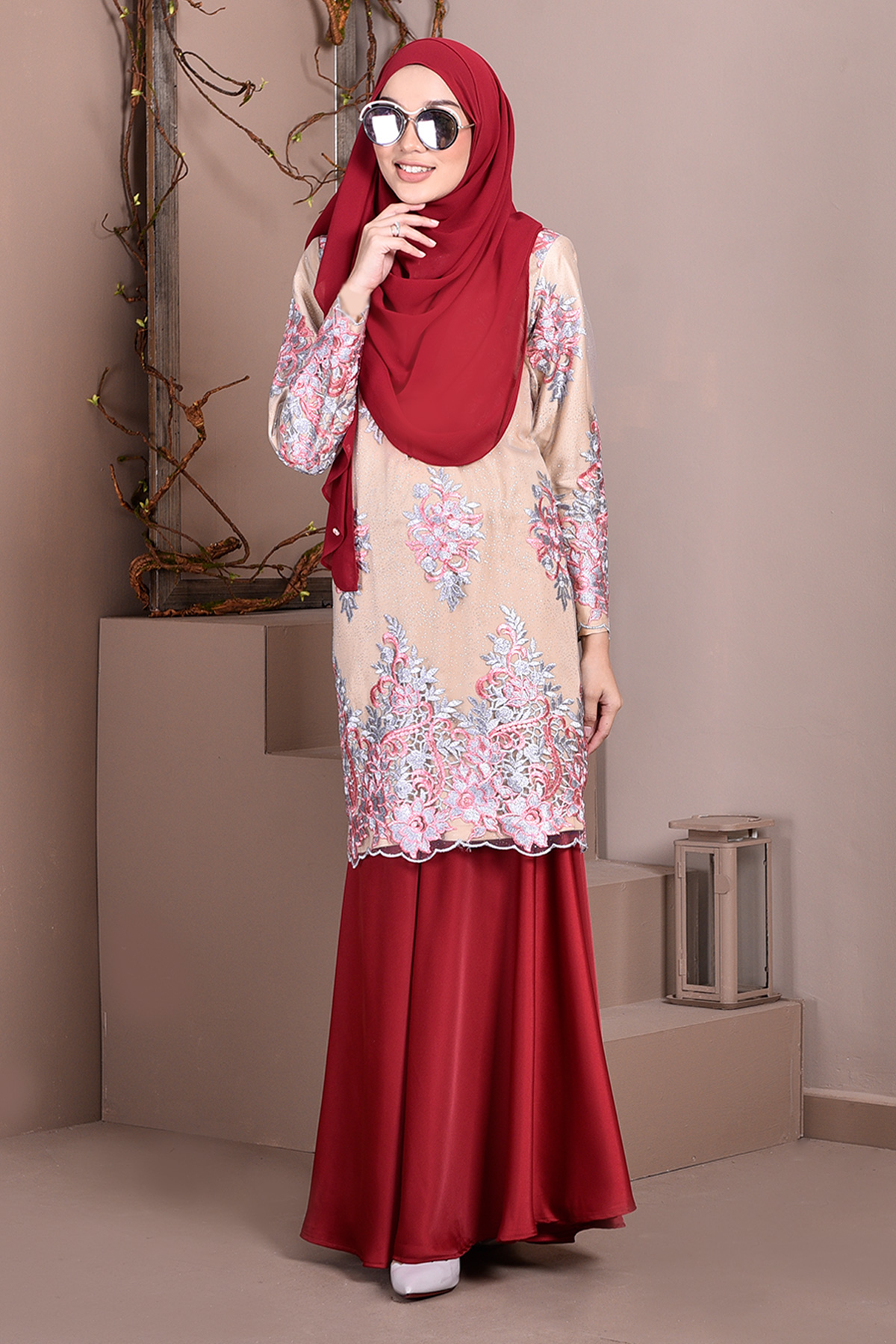 Baju Kurung Lace Brettany Glitter - Strawberry