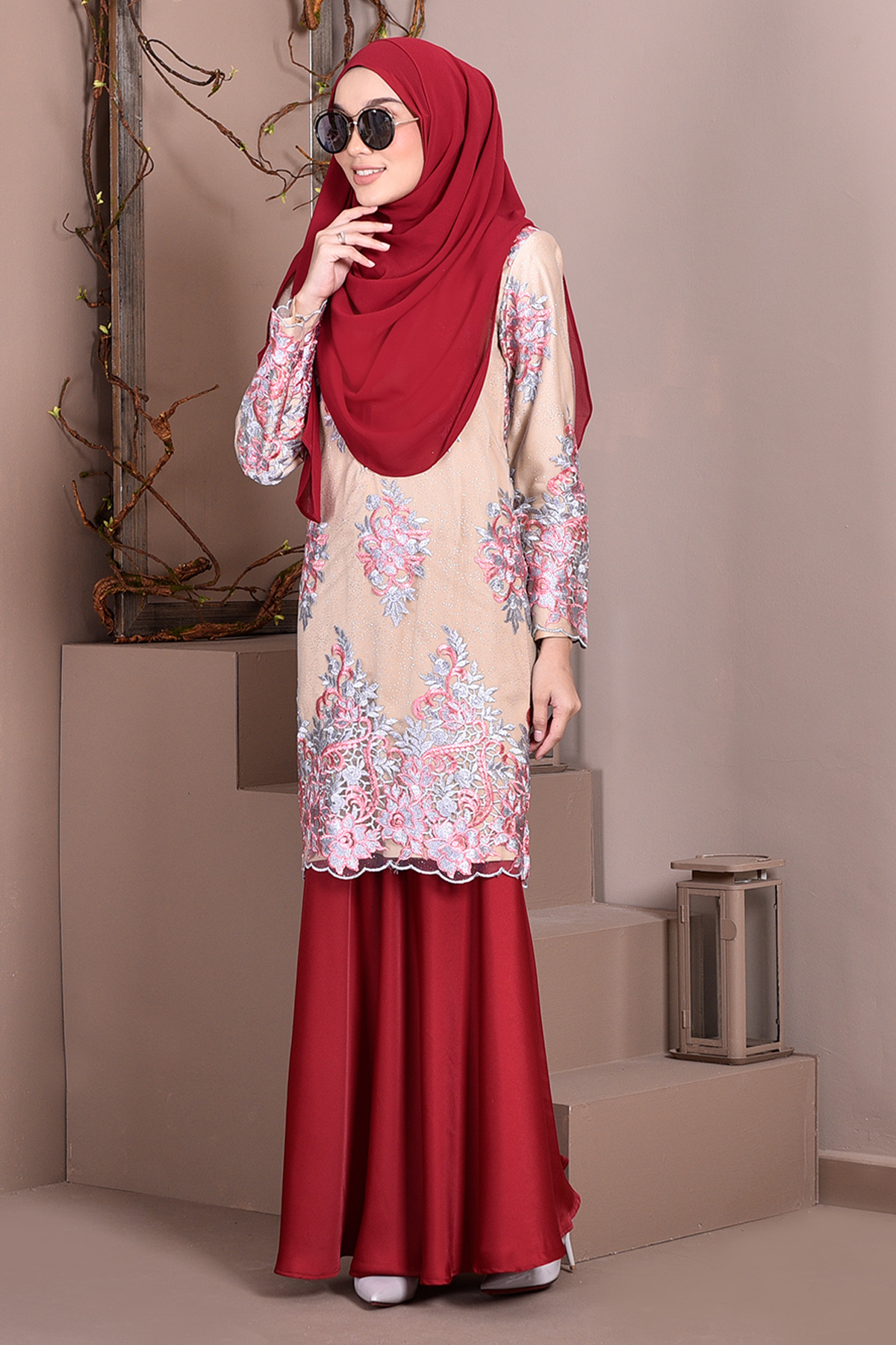 Baju Kurung Lace Brettany Glitter - Strawberry