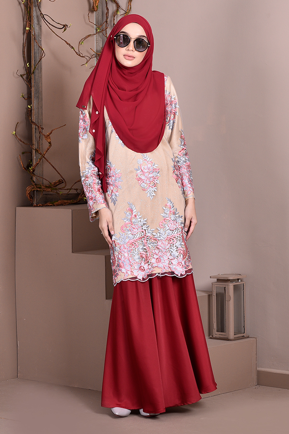 Baju Kurung Lace Brettany Glitter - Strawberry