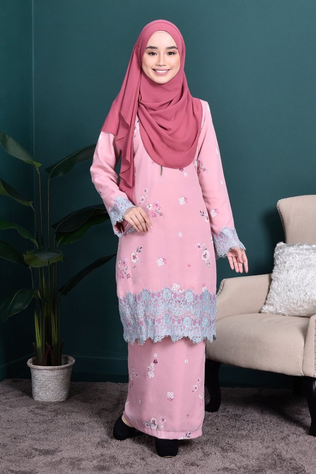 Baju Kurung Lace Madame Dalia - Smoothies Pink