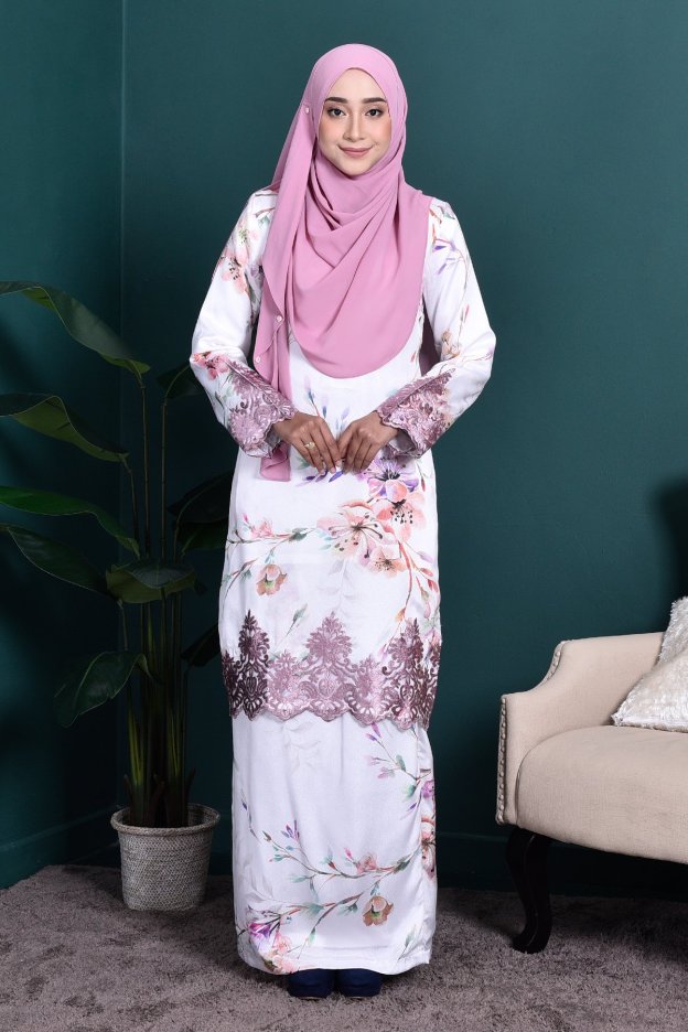 Baju Kurung Lace Madame Daria - Cloud White