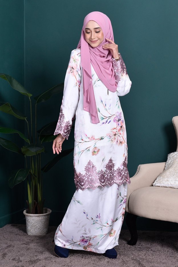 Baju Kurung Lace Madame Daria - Cloud White