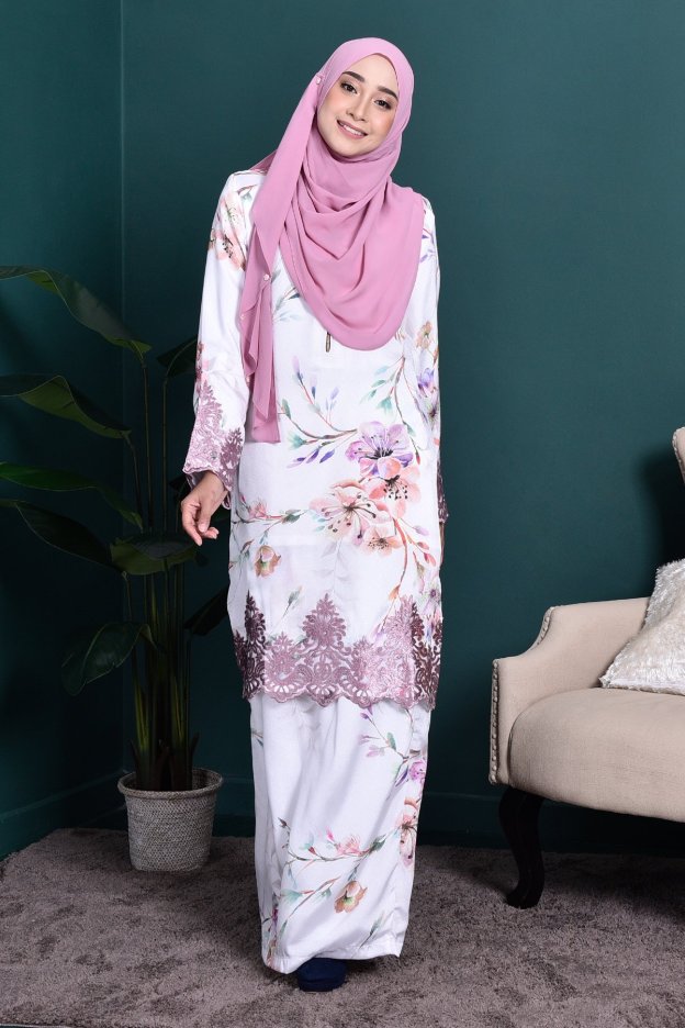 Baju Kurung Lace Madame Daria - Cloud White