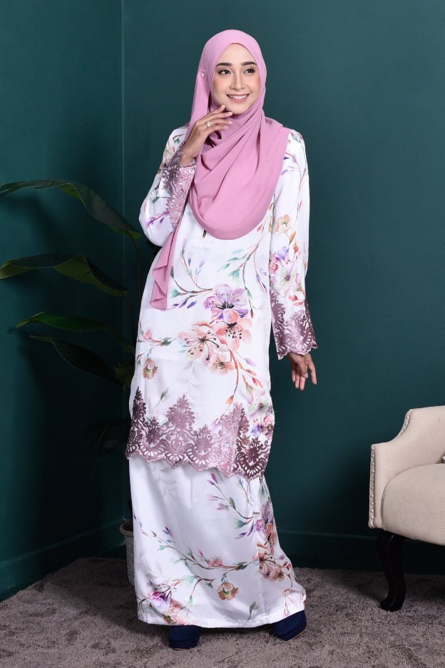 Baju Kurung Lace Madame Daria - Cloud White