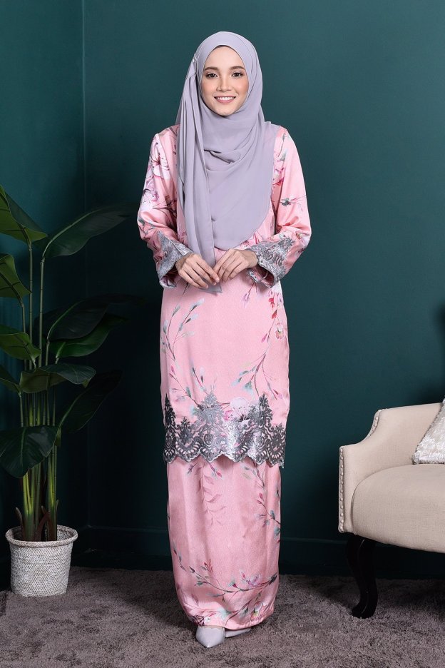 Baju Kurung Lace Madame Daria - Ice Peach