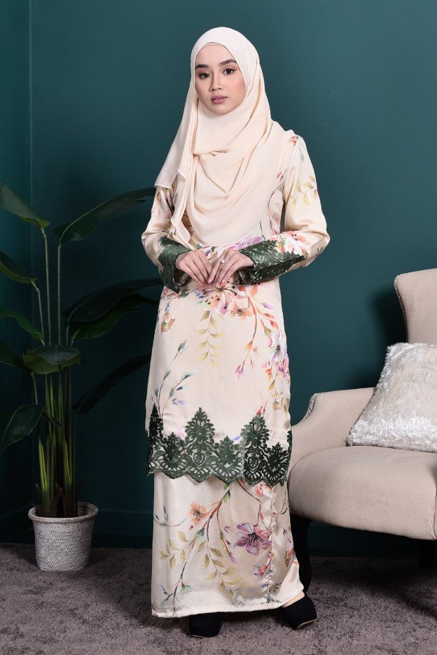 Baju Kurung Lace Madame Daria - Puff Cream