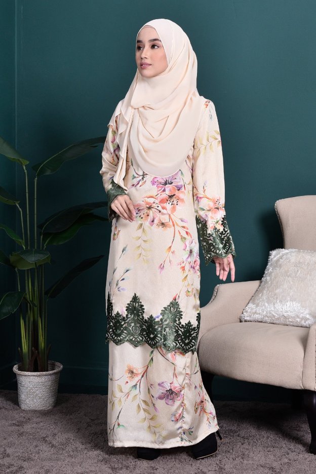 Baju Kurung Lace Madame Daria - Puff Cream