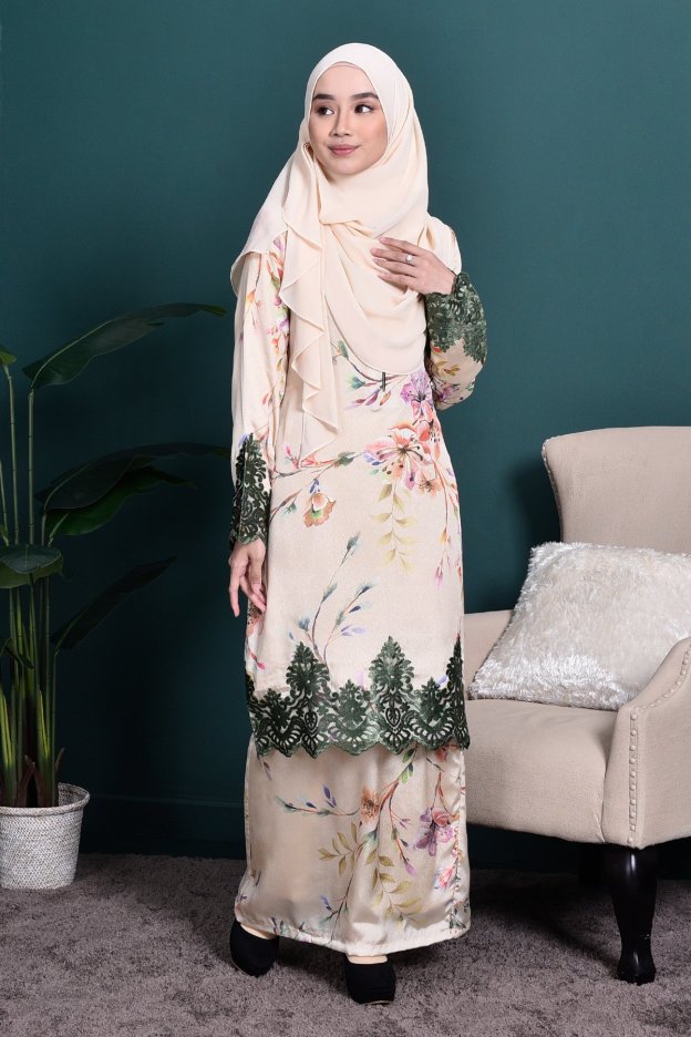Baju Kurung Lace Madame Daria - Puff Cream