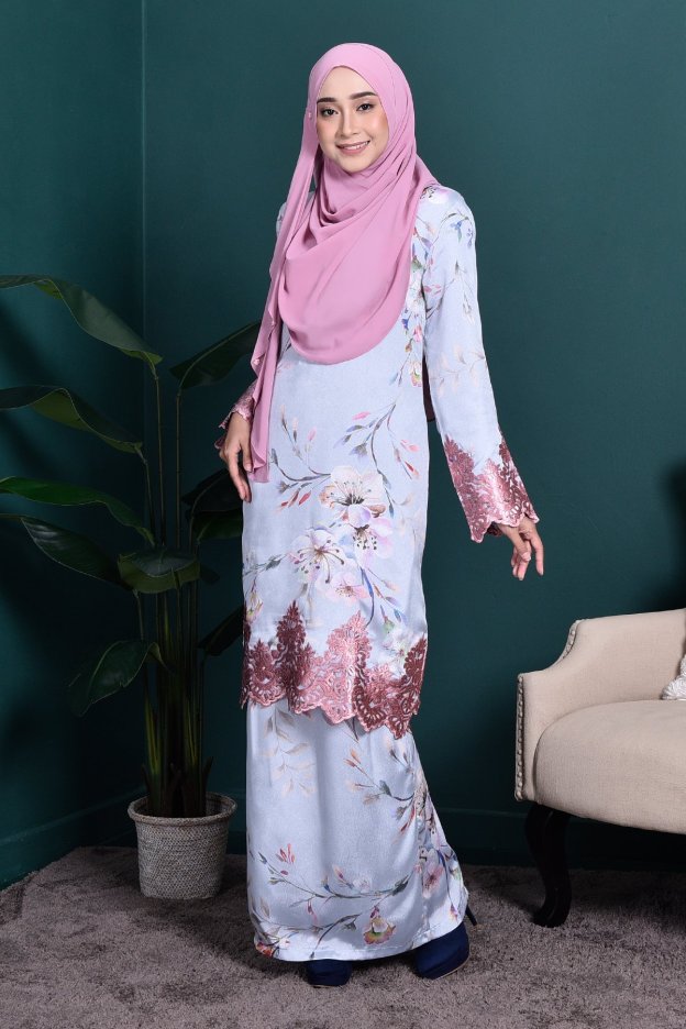 Baju Kurung Lace Madame Daria - Rinse Blue